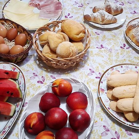Su Fassoi Cabras Bed & Breakfast Bagian luar foto