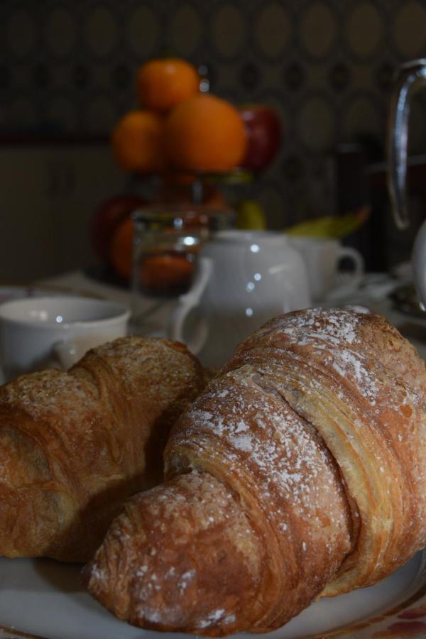Su Fassoi Cabras Bed & Breakfast Bagian luar foto