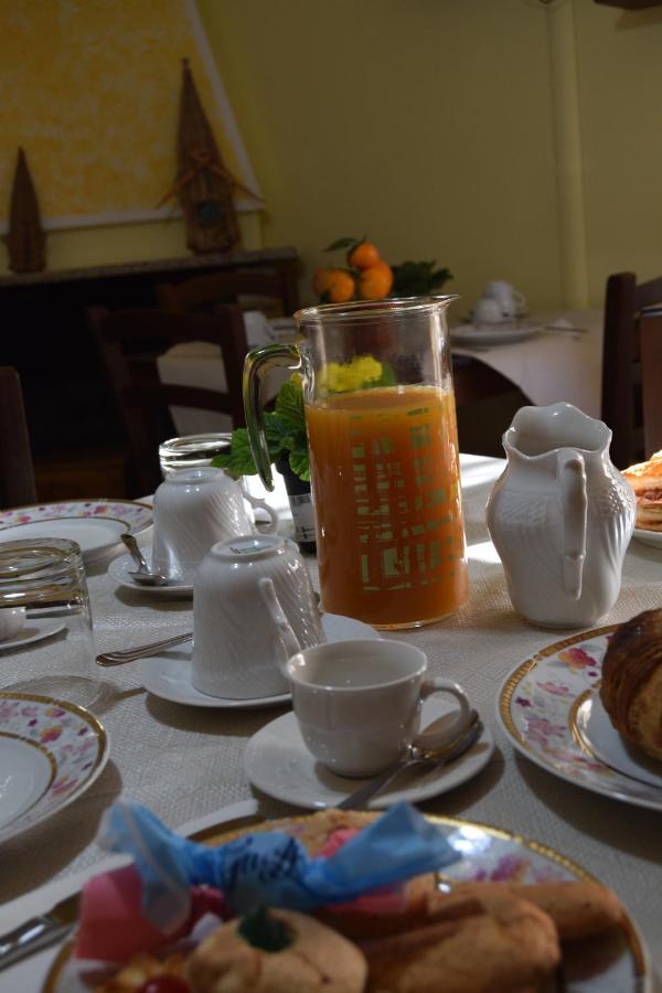 Su Fassoi Cabras Bed & Breakfast Bagian luar foto