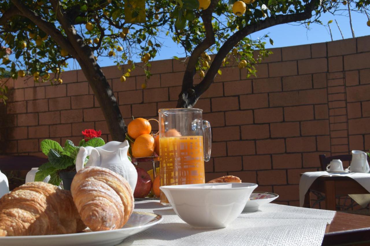 Su Fassoi Cabras Bed & Breakfast Bagian luar foto