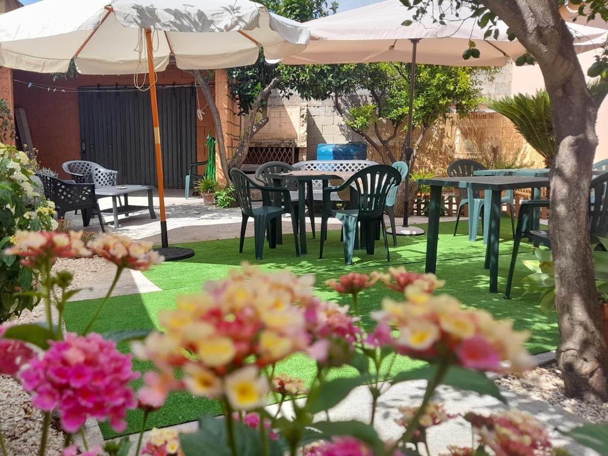 Su Fassoi Cabras Bed & Breakfast Bagian luar foto